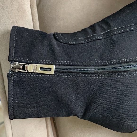 PRADA - Picture 10 of 15